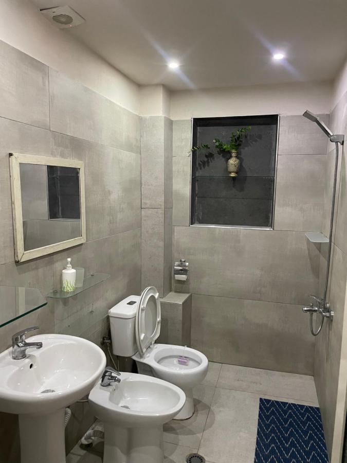 Central Cozy Apartment Old Train Station Tirana Bagian luar foto