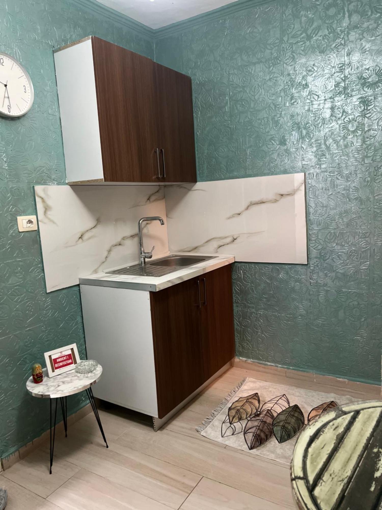 Central Cozy Apartment Old Train Station Tirana Bagian luar foto